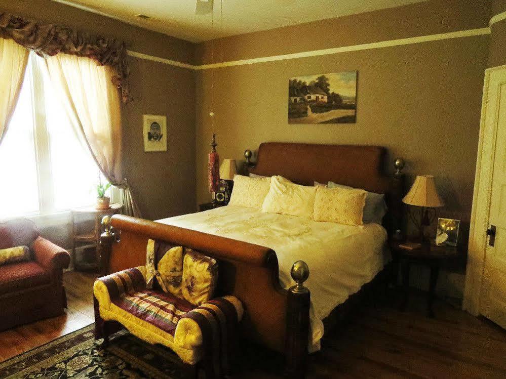 Inn Upon Moon River Plantation Chester Exterior foto